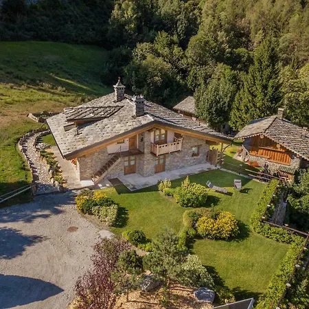 別荘 Petit Haury - Alloggi Ad Uso Turistico Vda N 0039 E N 0040 - *