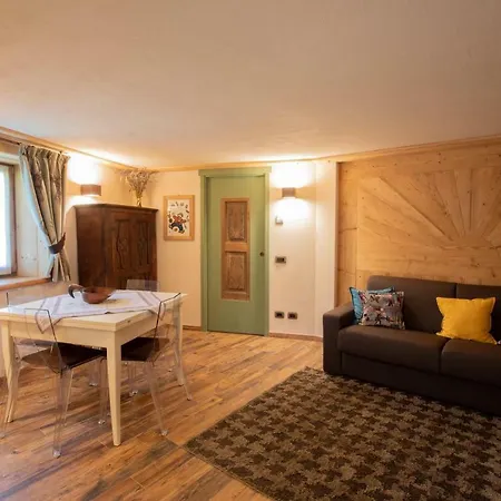 Petit Haury - Alloggi Ad Uso Turistico Vda N 0039 E N 0040 -