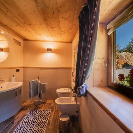 Дом отдыха Petit Haury - Alloggi Ad Uso Turistico Vda N 0039 E N 0040 -